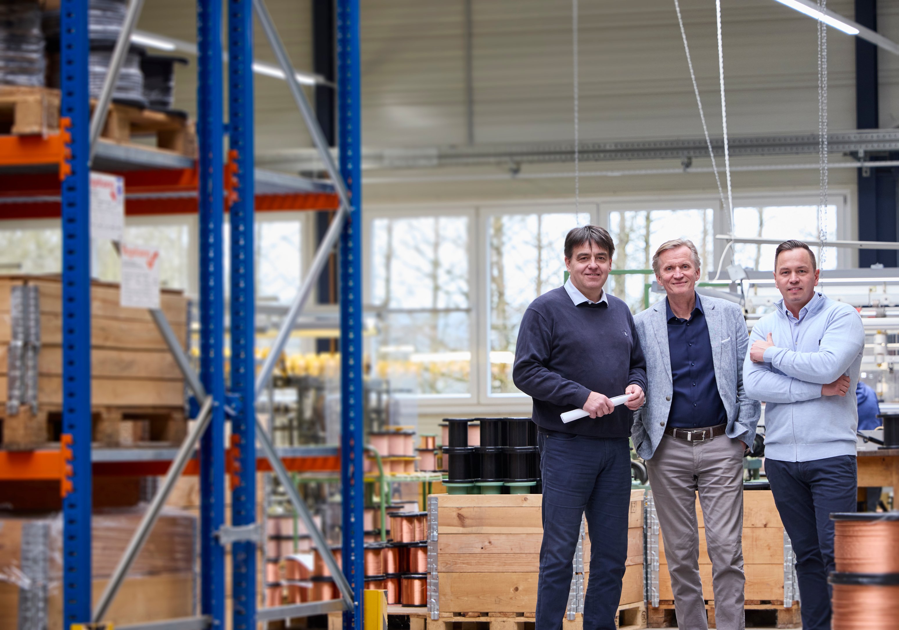 Geschäftsführung und Team von PACK LitzWire in der Produktion