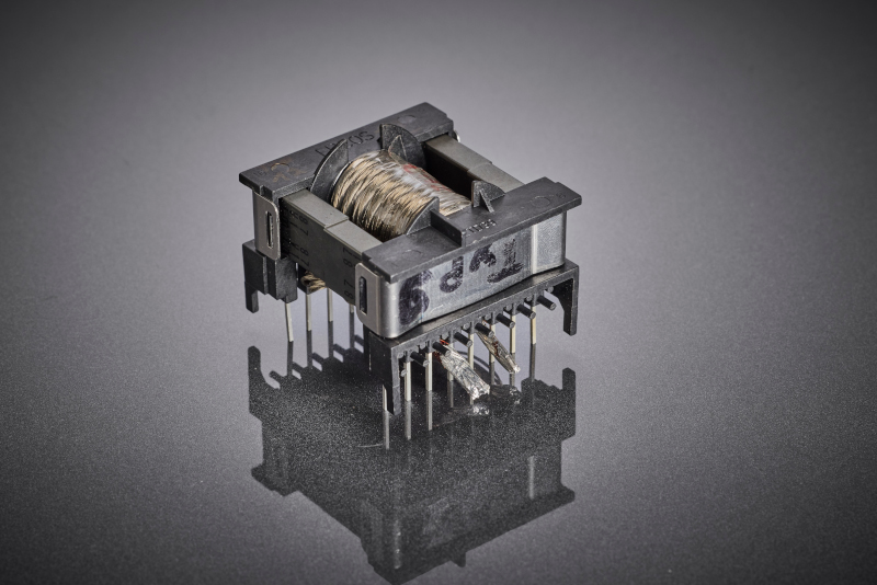 Prototyp-Transformator mit Aluminium-Litzenwicklung für universitäre Forschung und Entwicklung